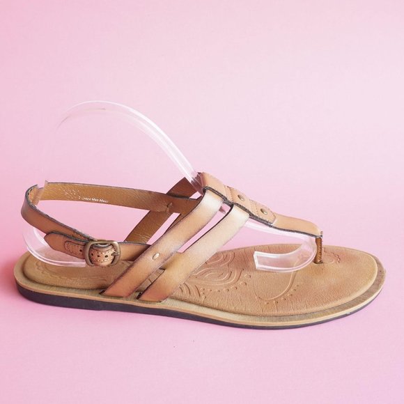 clarks sandals size 2